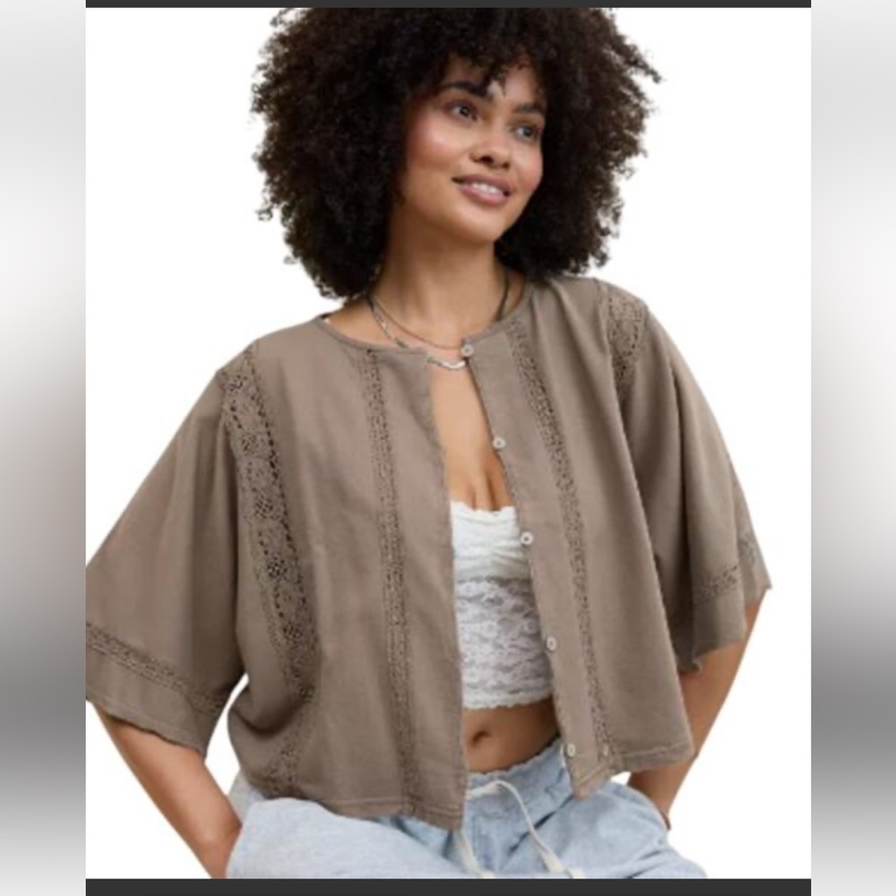 Arie Knit Button-Up Short Sleeve Blouse